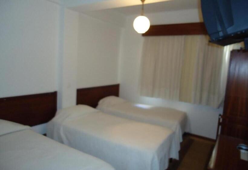 اتاق استاندارد سه نفره, Residencial Coroa D Ouro