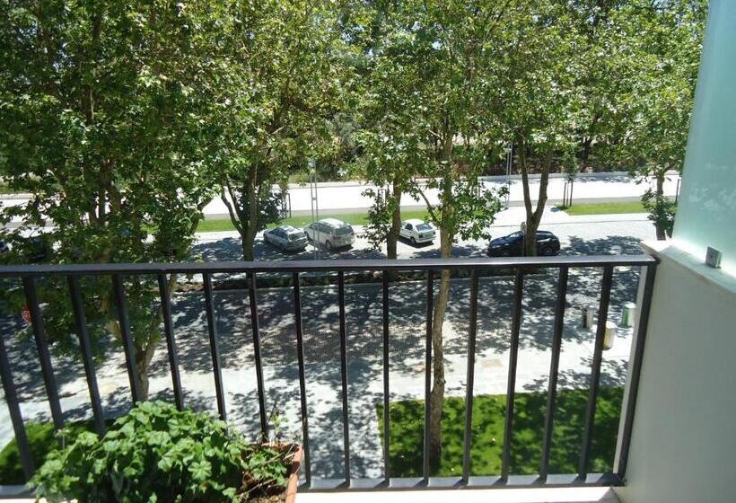 اتاق استاندارد سه نفره, Residencial Coroa D Ouro