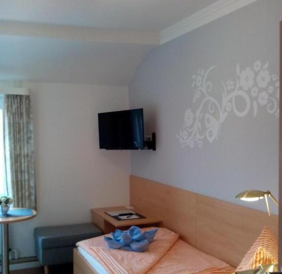 اتاق استاندارد یک نفره, Pension Peterhof