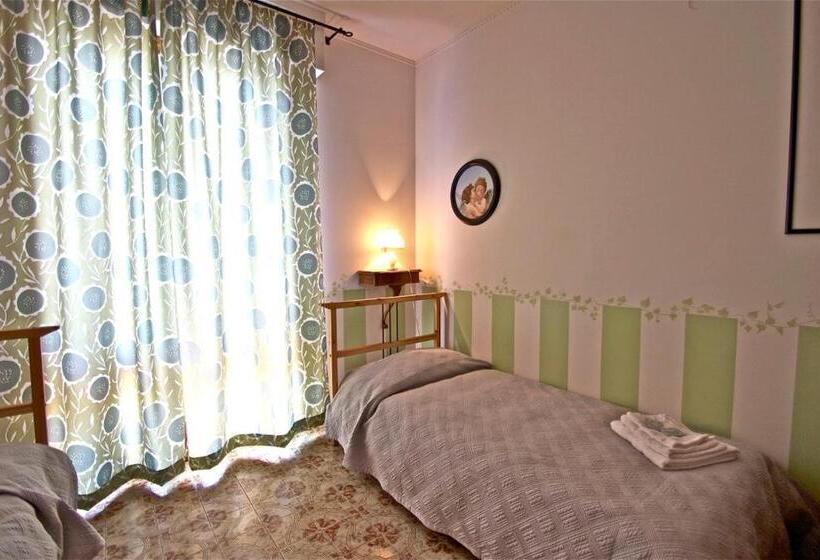 اتاق استاندارد با سرویس بهداشتی مشترک, Affittacamere La Casa Di Elide