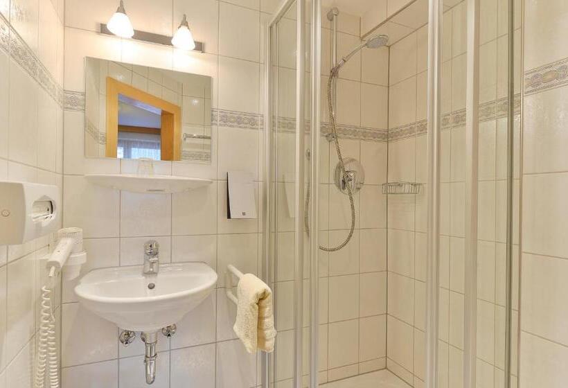 اتاق استاندارد یک نفره, Stockingers Guest House