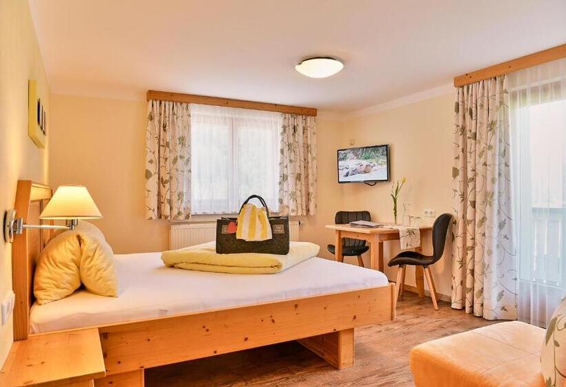 اتاق راحتی, Stockingers Guest House
