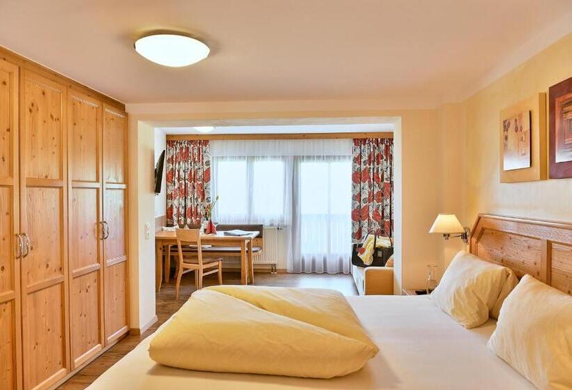 Deluxe Room Mountain View, Stockingers Guest House