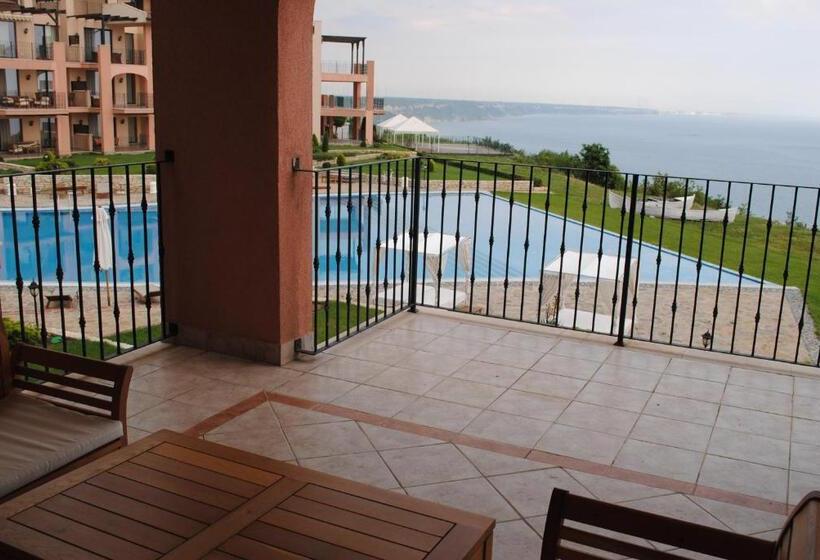 2 Bedroom Apartment Pool View, Kaliakria Resort