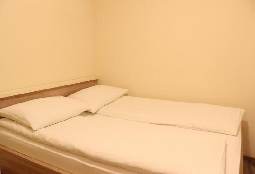 آپارتمان 2 خوابه, Apartments And Rooms Max Well