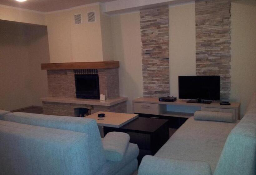 آپارتمان 1 خوابه, Apartments And Rooms Max Well