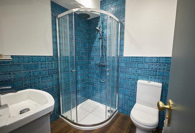 استودیوی لوکس, Three Cranes Serviced Apartments