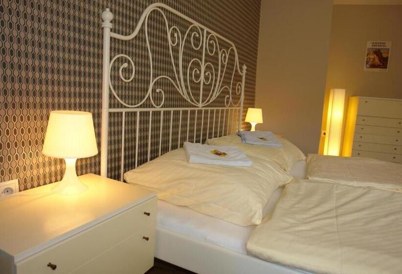 اتاق استاندارد, Lotte  The Backpackers