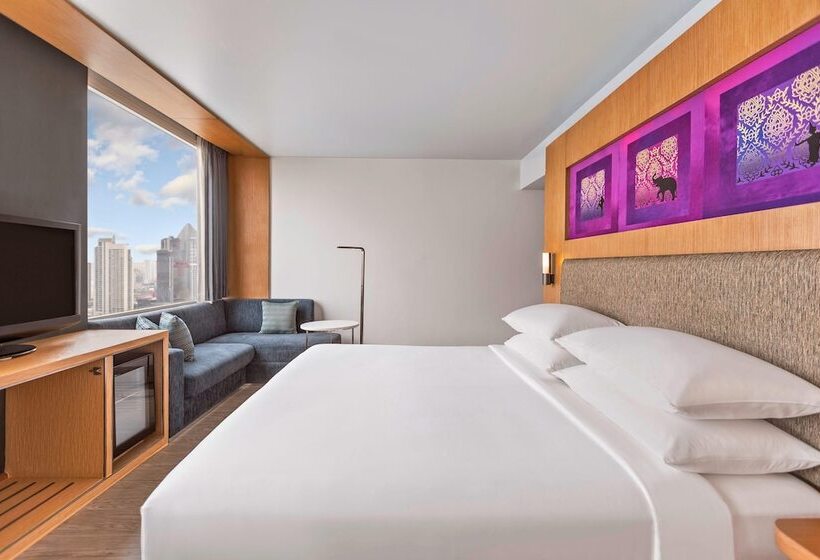 Standard Room Double Bed City View, Aloft Bangkok Sukhumvit 11