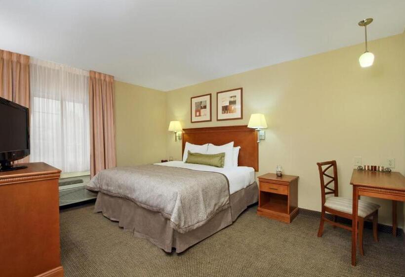 سوئیت با تخت بزرگ, Candlewood Suites Norfolk Airport, An Ihg