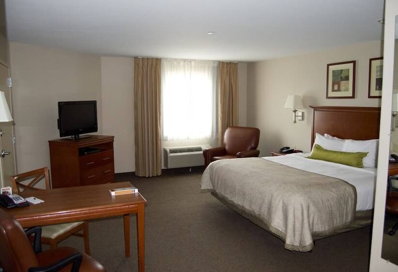 استودیوی استاندارد با تخت دوبل, Candlewood Victoria, An Ihg