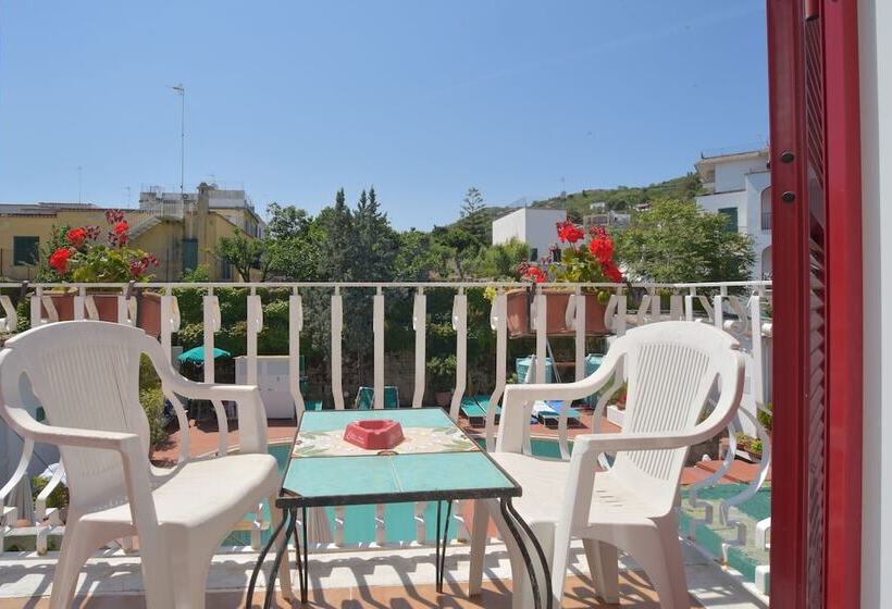 اتاق استاندارد با بالکن, Charme Hotel La Villa Tina