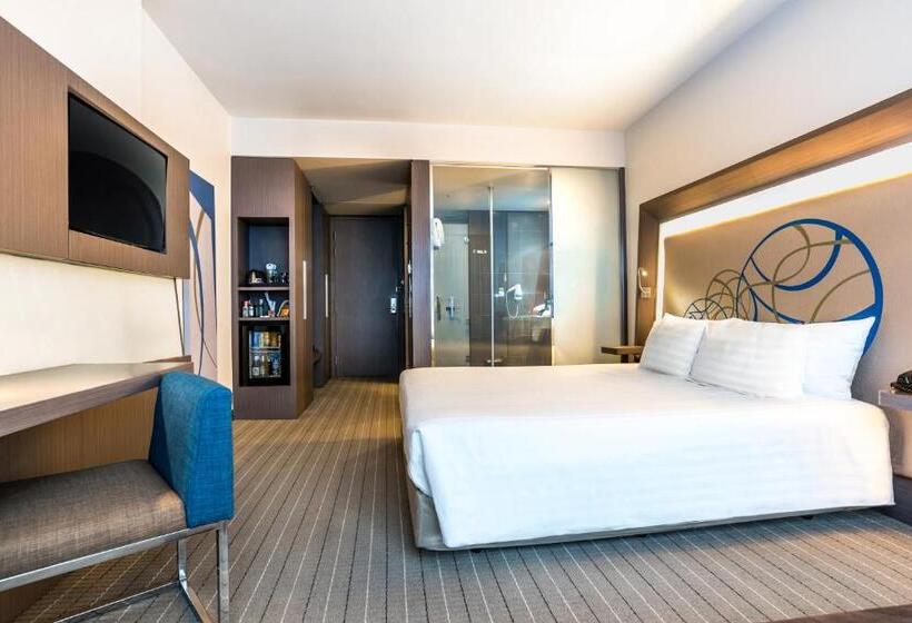 اتاق سوپریور با تخت بزرگ, Four Points by Sheraton Bangkok Ploenchit