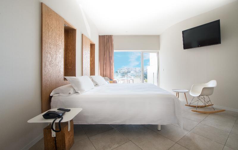 اتاق استاندارد با چشم‌انداز دریا, Higueron Hotel Malaga, Curio Collection By Hilton