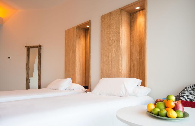 اتاق استاندارد با چشم‌انداز دریا, Higueron Hotel Malaga, Curio Collection By Hilton