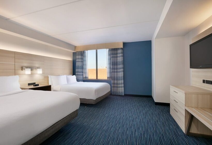 Suite, Holiday Inn Express  & Suites Norfolk Airport