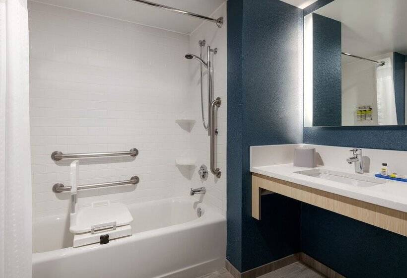 سوئیت برای معلولان, Holiday Inn Express Hotel & Suites Norfolk Airport, An Ihg