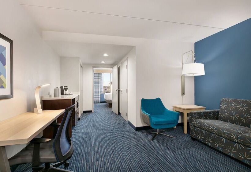 Suite Adaptada per a persones amb mobilitat reduïda, Holiday Inn Express  & Suites Norfolk Airport