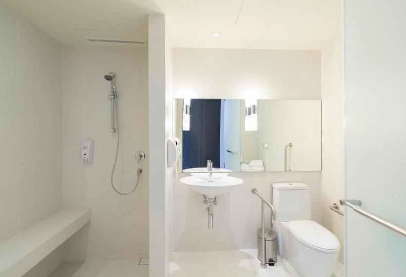 اتاق استاندارد برای معلولان, Holiday Inn Express Bangkok Siam, An Ihg