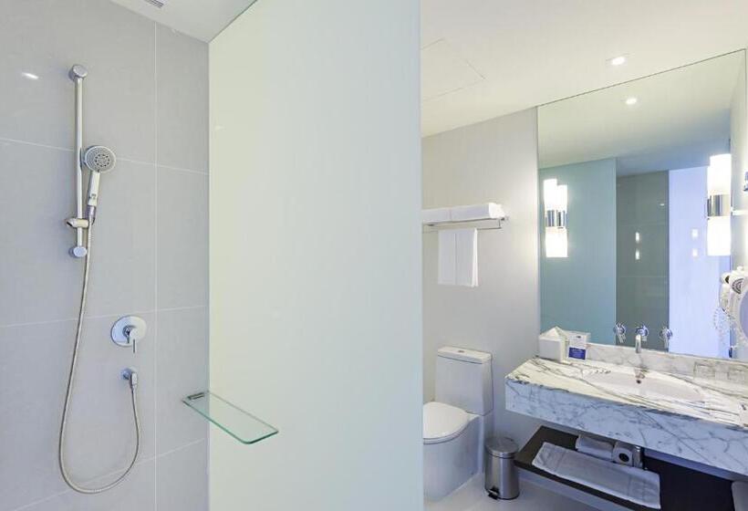 اتاق استاندارد با چشم‌انداز شهر, Holiday Inn Express Bangkok Siam, An Ihg