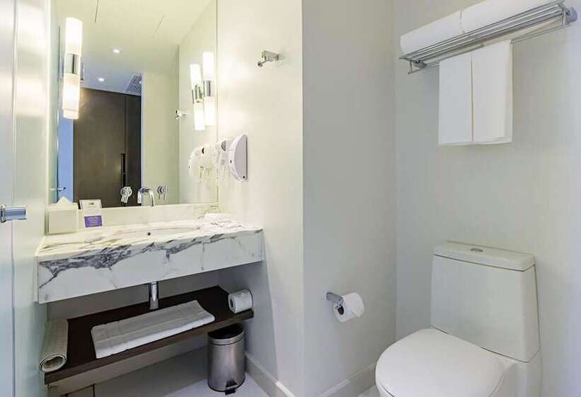 اتاق استاندارد, Holiday Inn Express Bangkok Siam, An Ihg