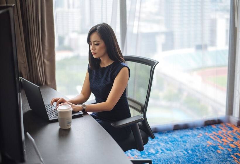 اتاق استاندارد با چشم‌انداز, Holiday Inn Express Bangkok Siam, An Ihg