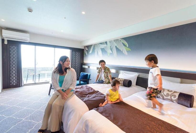 Quarto Triplo Deluxe, Kanehide Kise Beach Palace