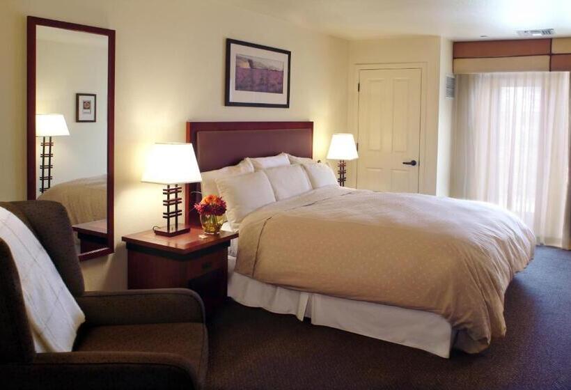 سوئیت برای معلولان, Larkspur Landing Extended Stay Suites Hillsboro