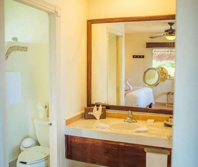 اتاق پرمیوم با چشم‌انداز دریا, Petit Lafitte Beach Front Hotel & Bungalows