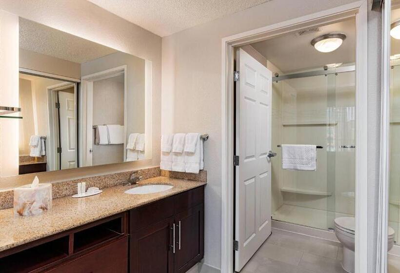 استودیوی استاندارد, Residence Inn Louisville Downtown