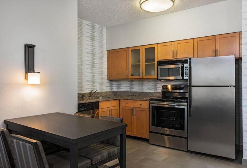 سوئیت 2 خوابه, Residence Inn Louisville Downtown