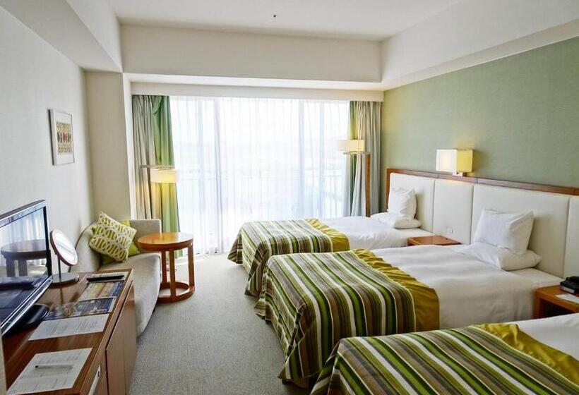 اتاق لوکس سه تخته با چشم‌انداز, Southern Beach Hotel & Resort