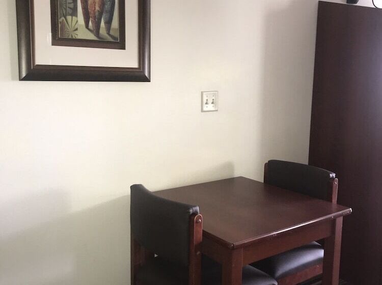 سوییت, Microtel Inn & Suites By Wyndham Indianapolis Airport