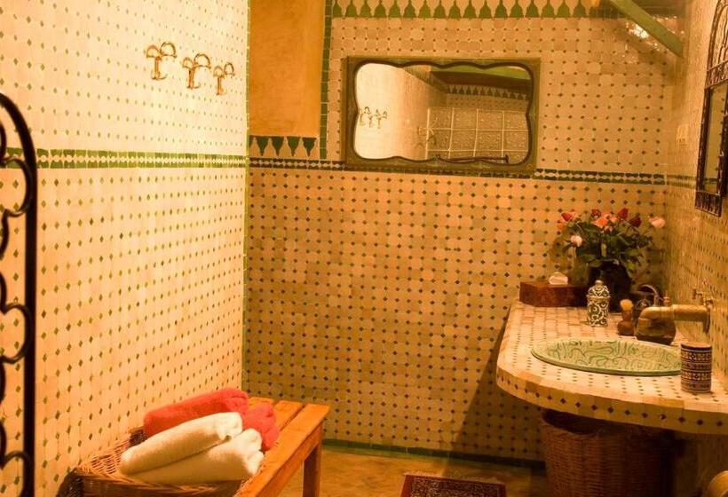 اتاق لوکس, Riad Al Bartal
