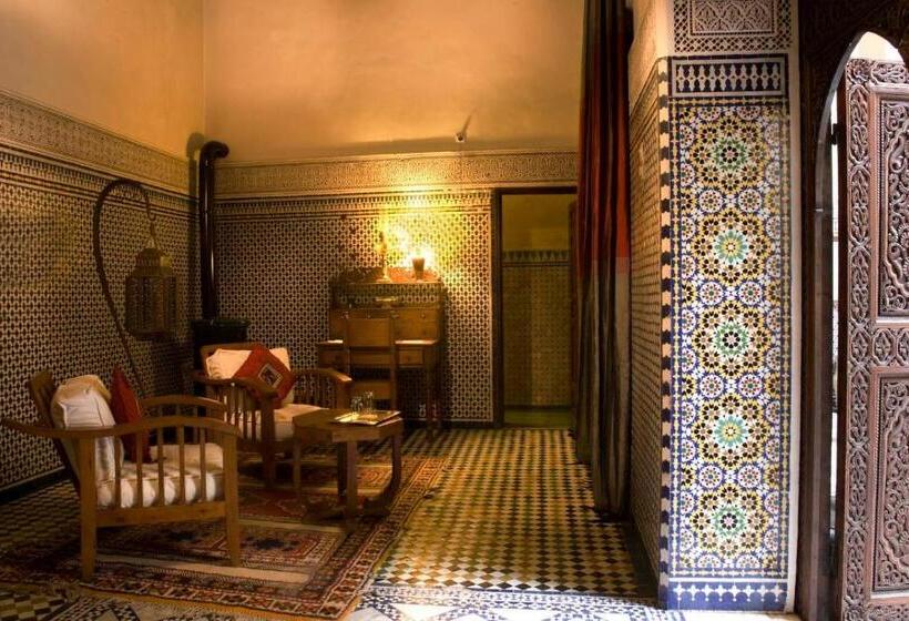 اتاق لوکس, Riad Al Bartal