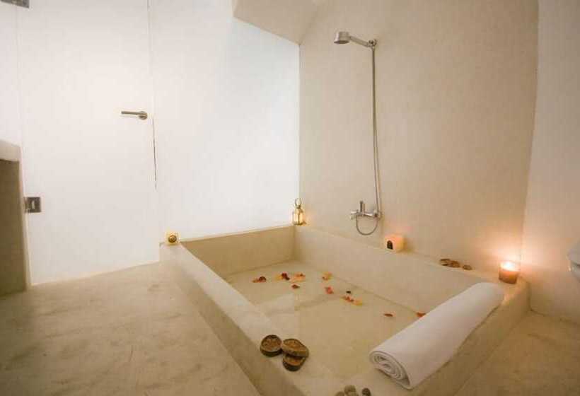 سوییت خانوادگی, Riad El Maati