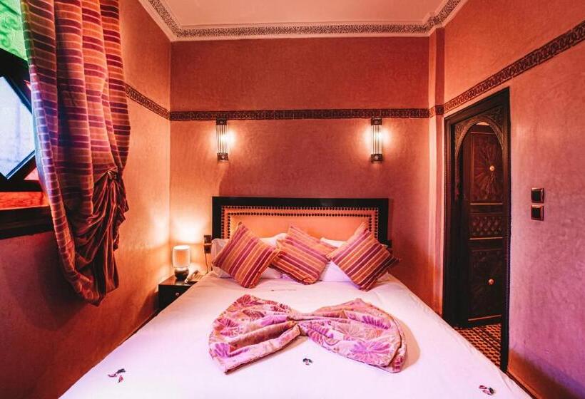اتاق لوکس, Riad Mabrouk