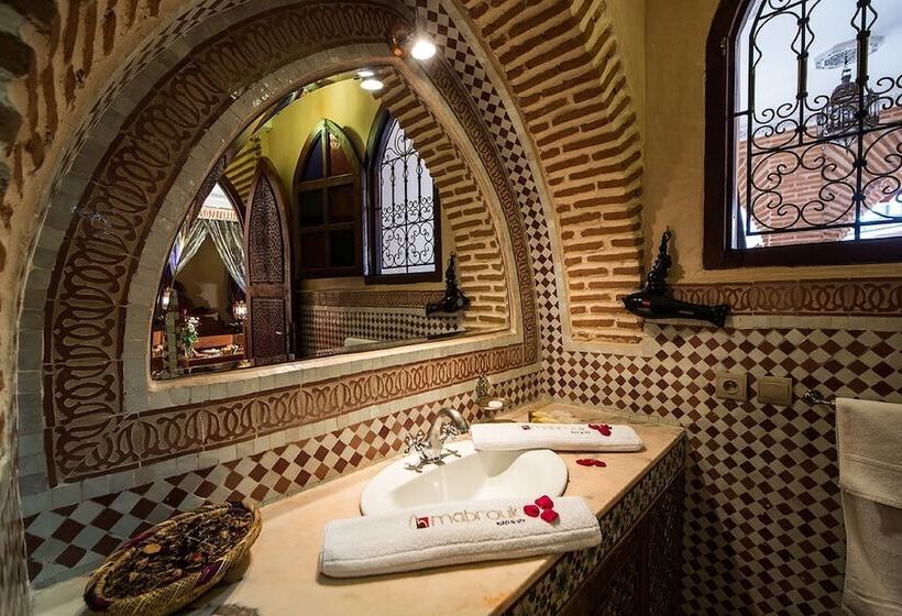 سوئیت پرزیدنت, Riad Mabrouk