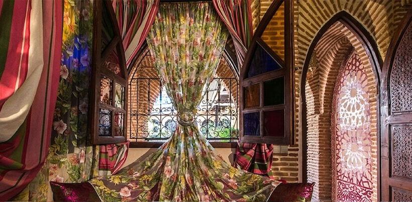 سوئیت پرزیدنت, Riad Mabrouk