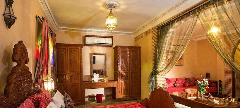 سوئیت پرزیدنت, Riad Mabrouk