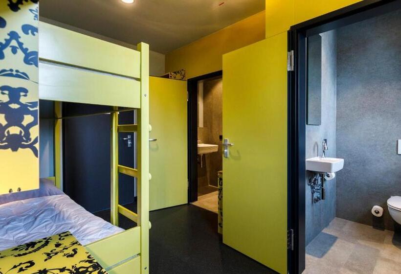 اتاق استاندارد چهار تخته, Youth Hostel Würzburg