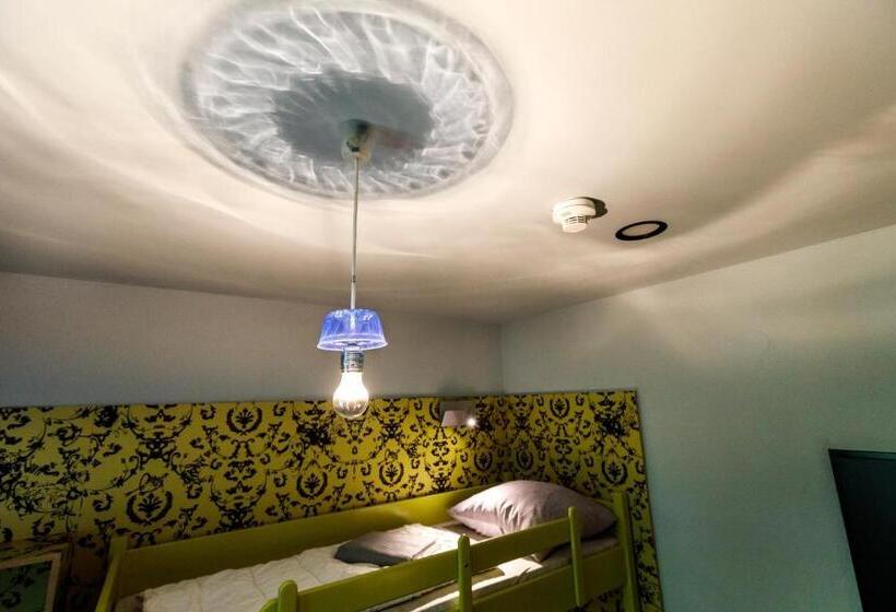 اتاق استاندارد یک نفره, Youth Hostel Würzburg
