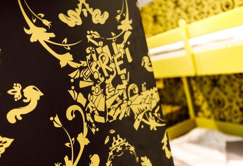 اتاق استاندارد یک نفره, Youth Hostel Würzburg
