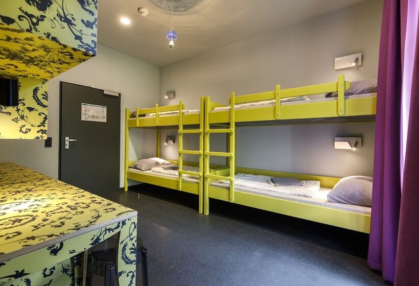 اتاق استاندارد چهار تخته, Youth Hostel Würzburg