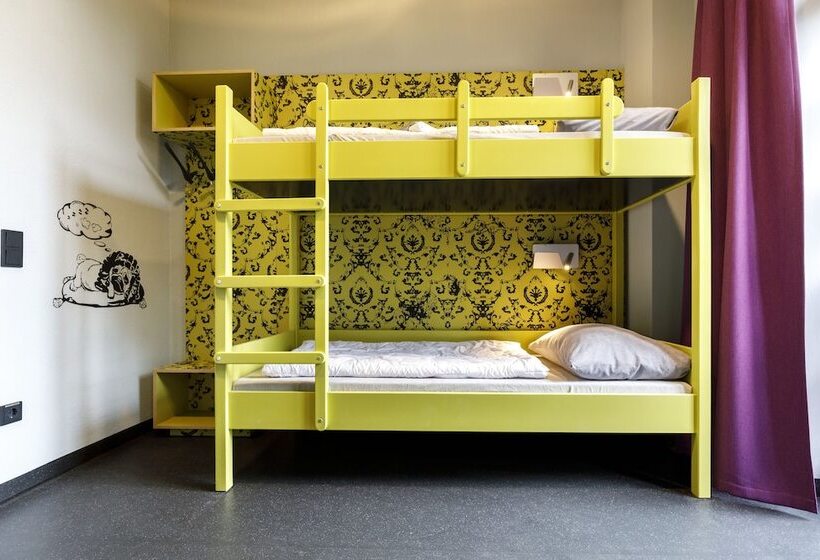 اتاق خانوادگی, Youth Hostel Würzburg