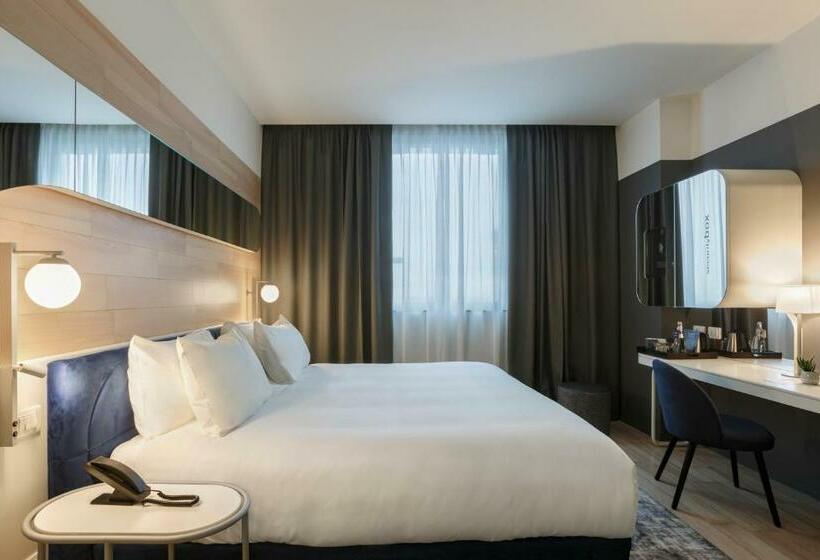 Standard Room King Size Bed, Barcelo Milan