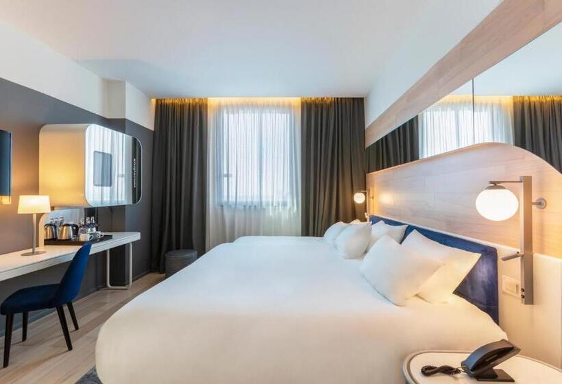 Standard Room King Size Bed, Barcelo Milan