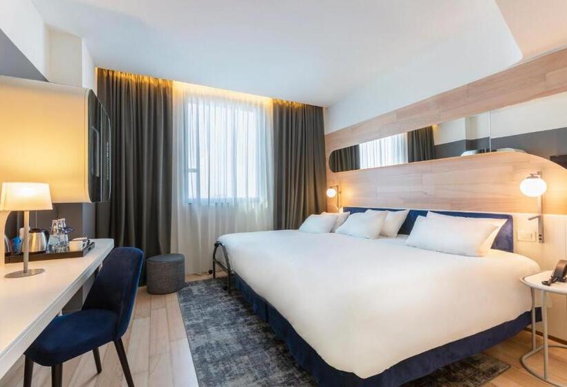 Standard Room King Size Bed, Barcelo Milan