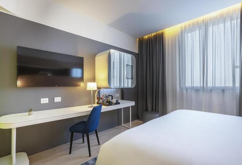 Standard Room Adapted for people with reduced mobility, Barcelo Milan