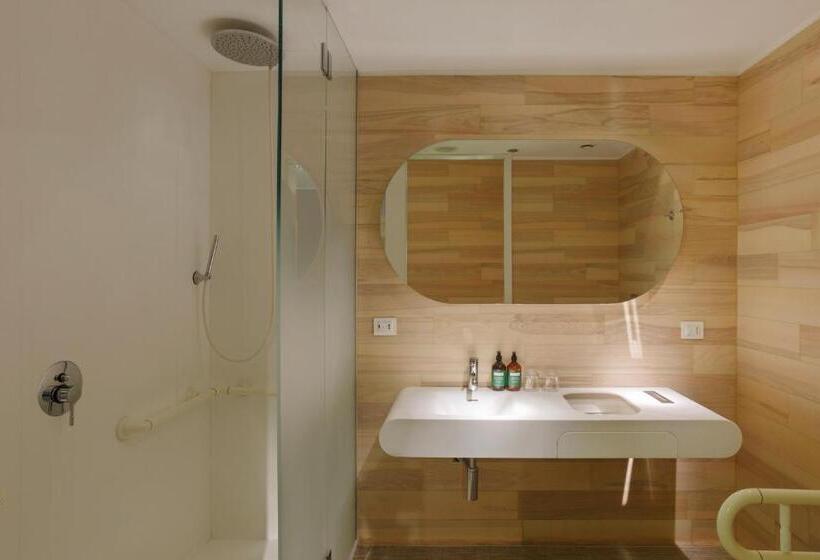 Standard Room Adapted for people with reduced mobility, Barcelo Milan